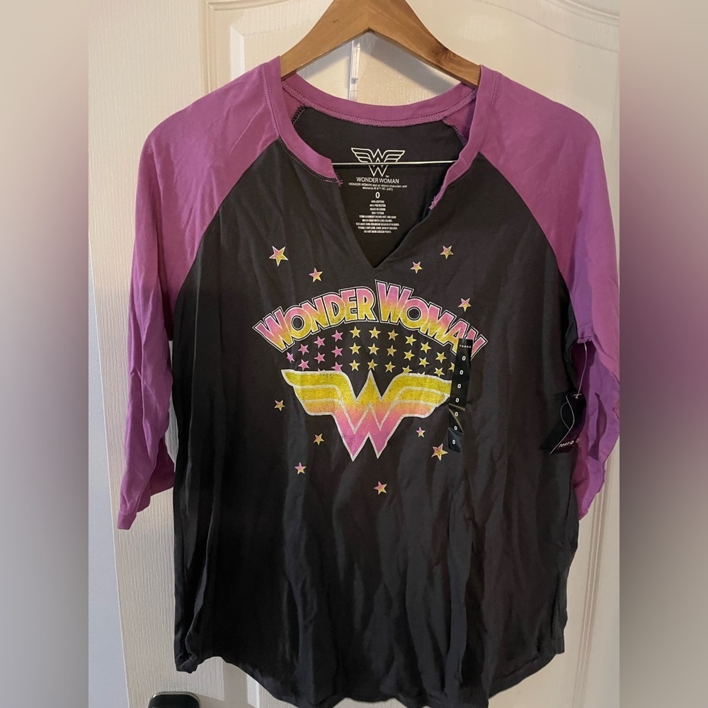 DC Wonder Woman Black and Purple Tee‎